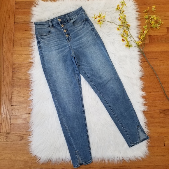American Eagle Outfitters Denim - AMERICAN EAGLE Curvy HI-RISE JEGGING Jeans Washed Blue SIZE 8 Regular......